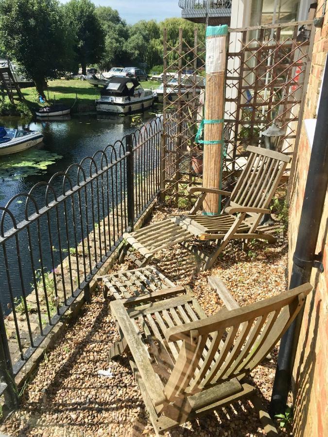 River Courtyard Apartment In The Heart Of Stneots Saint Neots Exteriér fotografie