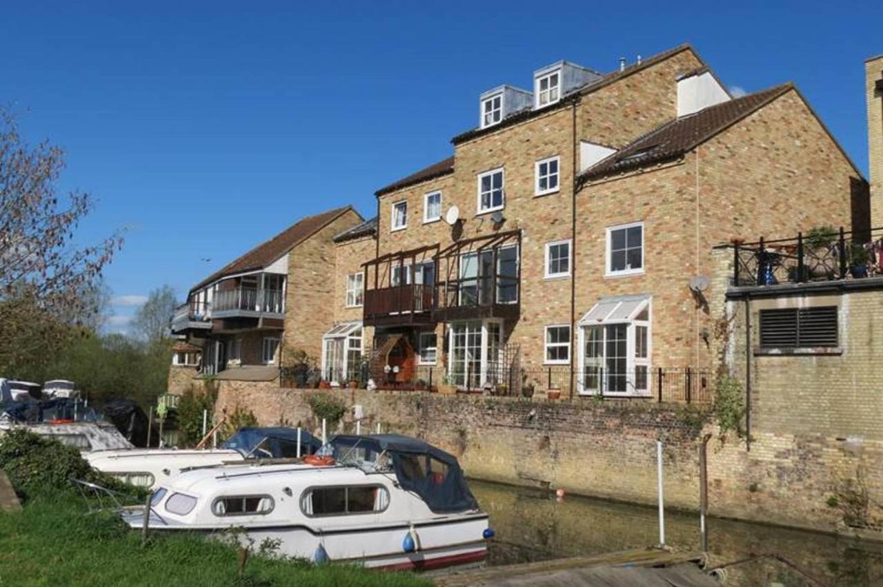 River Courtyard Apartment In The Heart Of Stneots Saint Neots Exteriér fotografie