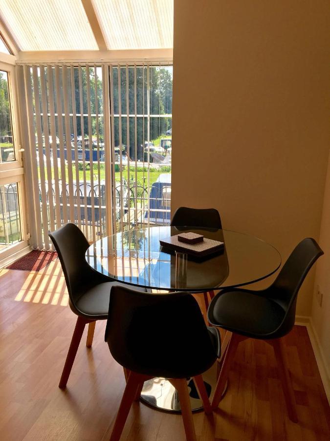 River Courtyard Apartment In The Heart Of Stneots Saint Neots Exteriér fotografie