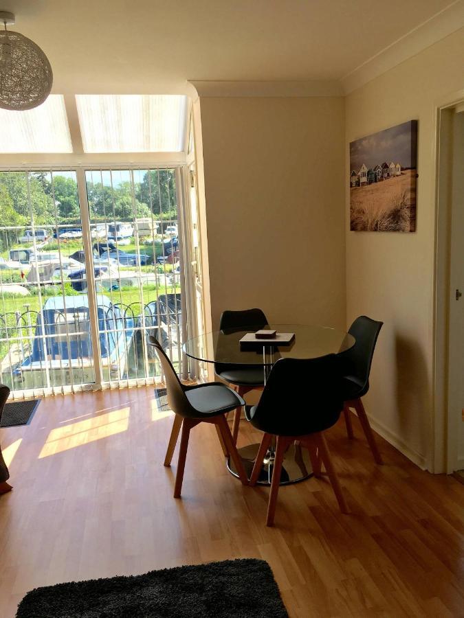 River Courtyard Apartment In The Heart Of Stneots Saint Neots Exteriér fotografie